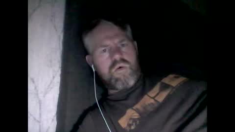 Snapshot of 81jonnyx chatting on February 22, 11:03 pm 81jonnyx online show from February 22, 11:03 pm