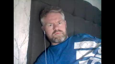 Snapshot of 81jonnyx chatting on March 7, 12:01 pm 81jonnyx online show from March 7, 12:01 pm