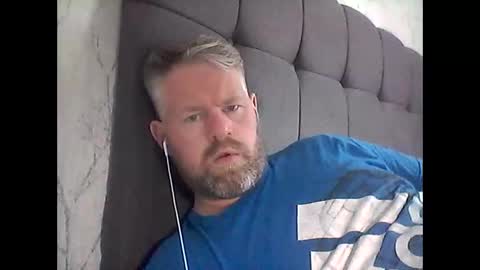 Snapshot of 81jonnyx chatting on March 8, 10:54 am 81jonnyx online show from March 8, 10:54 am