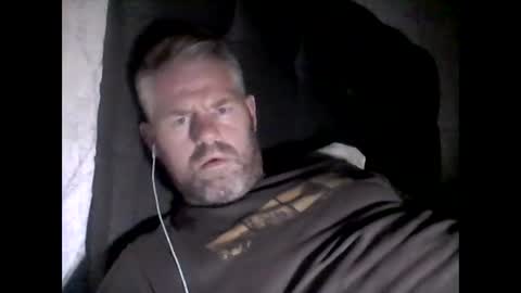 Snapshot of 81jonnyx chatting on October 17, 9:28 pm 81jonnyx online show from October 17, 9:28 pm