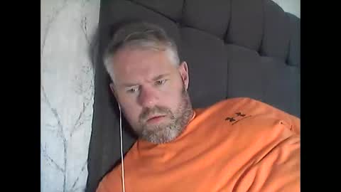 Snapshot of 81jonnyx chatting on October 18, 11:44 am 81jonnyx online show from October 18, 11:44 am