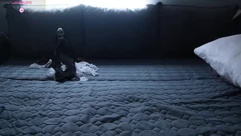 Monicano face online show from November 1, 2:02 am