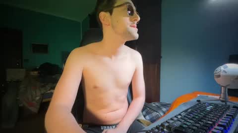 Snapshot of 91stefisexy91 chatting on February 9, 12:06 am 91stefisexy91 online show from February 9, 12:06 am