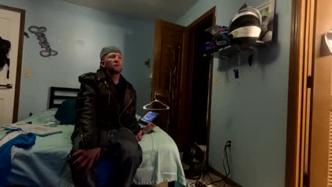 Snapshot of 9_25 chatting on December 9, 4:12 am 8over6 online show from December 9, 4:12 am