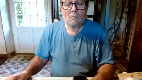 Snapshot of _123_voyeur_ chatting on November 11, 11:43 am _123_voyeur_ online show from November 11, 11:43 am