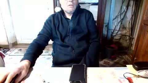 Snapshot of _123_voyeur_ chatting on December 5, 11:41 am _123_voyeur_ online show from December 5, 11:41 am