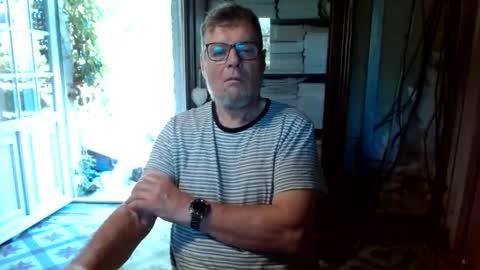 _123_voyeur_ online show from April 9, 12:21 pm