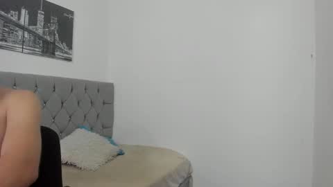 Snapshot of _1dereck chatting on March 3, 9:48 am DERECK online show from March 3, 9:48 am