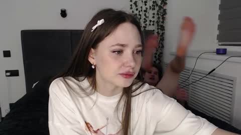 Snapshot of _52_ chatting on December 5, 10:34 pm EMILY AND  MARCUS online show from December 5, 10:34 pm