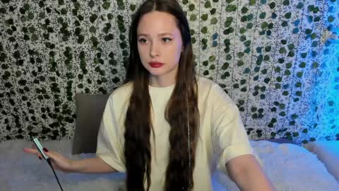 Snapshot of _52_ chatting on January 31, 2:17 pm EMILY AND  MARCUS online show from January 31, 2:17 pm