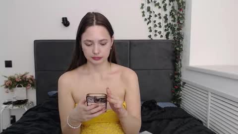 Snapshot of _52_ chatting on September 11, 6:19 pm EMILY AND  MARCUS online show from September 11, 6:19 pm