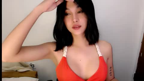 Snapshot of _a_n_a_ chatting on April 11, 9:57 am ana online show from April 11, 9:57 am