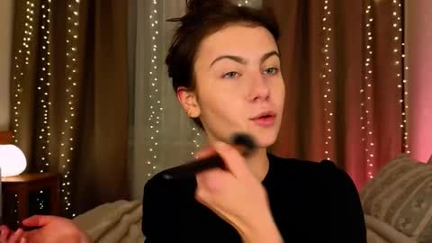 Willow online show from January 8, 9:17 pm