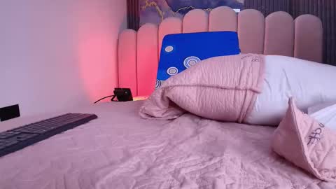  abby rouss online show from December 2, 3:01 am