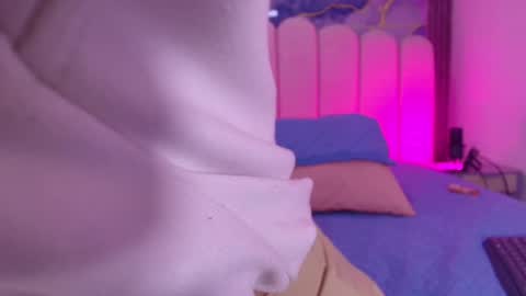  abby rouss online show from February 28, 3:18 am