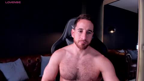 Snapshot of _adamcoper_ chatting on April 26, 4:04 pm _adamcoper_ online show from April 26, 4:04 pm