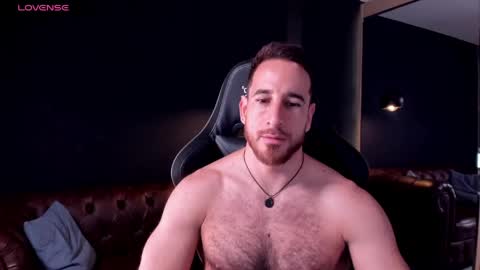 Snapshot of _adamcoper_ chatting on May 1, 3:38 pm _adamcoper_ online show from May 1, 3:38 pm