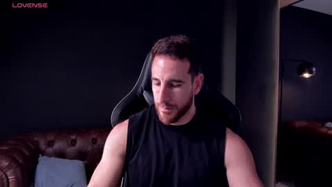 Snapshot of _adamcoper_ chatting on May 4, 7:10 pm _adamcoper_ online show from May 4, 7:10 pm