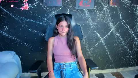 Snapshot of _agathaargent chatting on May 14, 8:04 pm Agatha online show from May 14, 8:04 pm