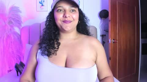 _aithanaa_ online show from December 22, 1:02 am