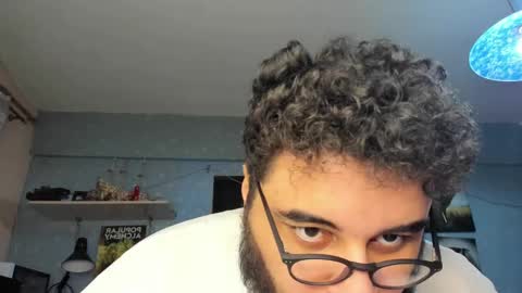 Snapshot of _alan_bear_ chatting on February 3, 2:24 pm Alan online show from February 3, 2:24 pm