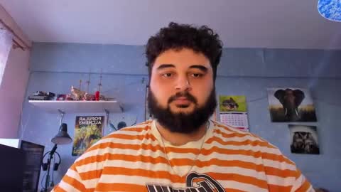 Snapshot of _alan_bear_ chatting on February 6, 9:53 am Alan online show from February 6, 9:53 am