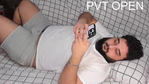 Snapshot of _alan_bear_ chatting on March 6, 5:11 pm Alan online show from March 6, 5:11 pm