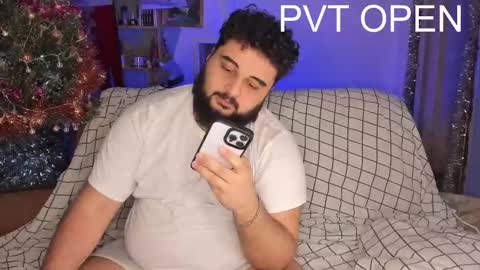 Snapshot of _alan_bear_ chatting on March 6, 8:16 pm Alan online show from March 6, 8:16 pm