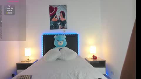 _alana_grey_ online show from February 19, 1:51 pm