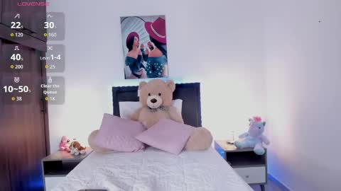 _alana_grey_ online show from May 6, 1:05 pm