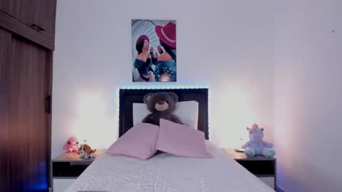 _alana_grey_ online show from May 9, 11:59 am