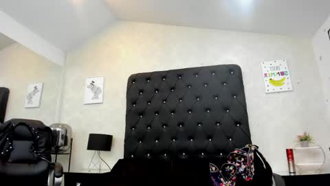 Snapshot of _alana_johnson chatting on May 16, 1:24 am _alana_johnson online show from May 16, 1:24 am
