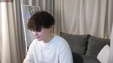 _alexa_hill_ online show from April 29, 2:04 am