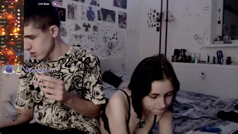 Snapshot of _alisa_in_wonderland chatting on December 12, 11:58 pm Charlotte and Alex online show from December 12, 11:58 pm