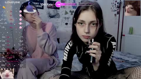 Snapshot of _alisa_in_wonderland chatting on February 2, 3:17 pm Charlotte and Alex online show from February 2, 3:17 pm