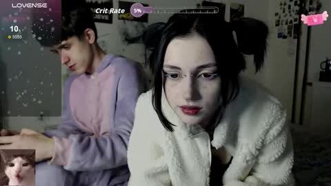 Snapshot of _alisa_in_wonderland chatting on November 4, 8:30 pm Charlotte and Alex online show from November 4, 8:30 pm