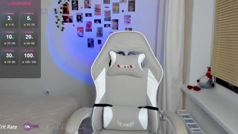 Alice online show from December 4, 4:05 pm