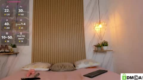 Snapshot of _alisson_foxx chatting on April 11, 2:54 pm alisson online show from April 11, 2:54 pm