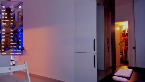 Snapshot of _alleyesonme chatting on December 12, 11:40 am Mia online show from December 12, 11:40 am