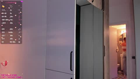 Snapshot of _alleyesonme chatting on February 8, 9:46 am Mia online show from February 8, 9:46 am