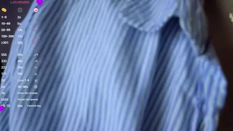 Snapshot of _alleyesonme chatting on November 15, 5:09 pm Mia online show from November 15, 5:09 pm