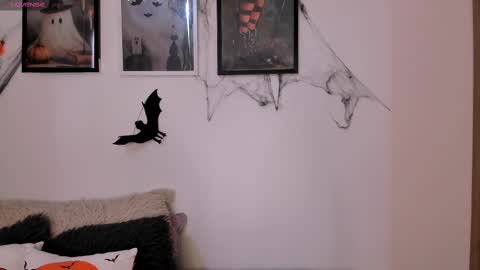 _allisongomez online show from October 4, 6:06 pm