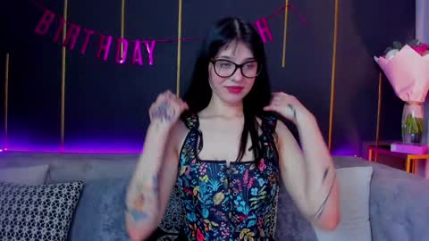 Snapshot of _allisson__ chatting on January 30, 1:11 am Alison online show from January 30, 1:11 am