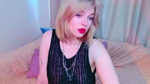 Snapshot of _allisson__ chatting on May 15, 3:24 am Alison online show from May 15, 3:24 am