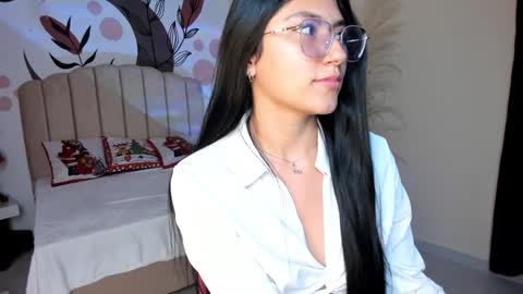 Snapshot of _allondra_ chatting on December 21, 11:34 pm Allondra online show from December 21, 11:34 pm