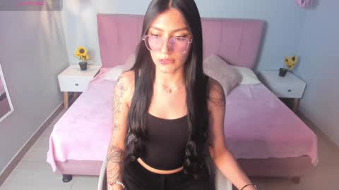 Snapshot of _allondra_ chatting on January 4, 4:44 am Allondra online show from January 4, 4:44 am