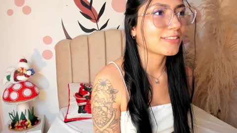 Snapshot of _allondra_ chatting on January 5, 4:25 am Allondra online show from January 5, 4:25 am