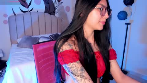 Snapshot of _allondra_ chatting on February 5, 1:04 am Allondra online show from February 5, 1:04 am