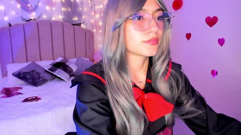 Snapshot of _allondra_ chatting on February 9, 1:00 am Allondra online show from February 9, 1:00 am