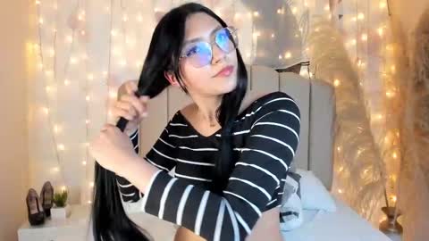 Snapshot of _allondra_ chatting on March 4, 2:49 am Allondra online show from March 4, 2:49 am